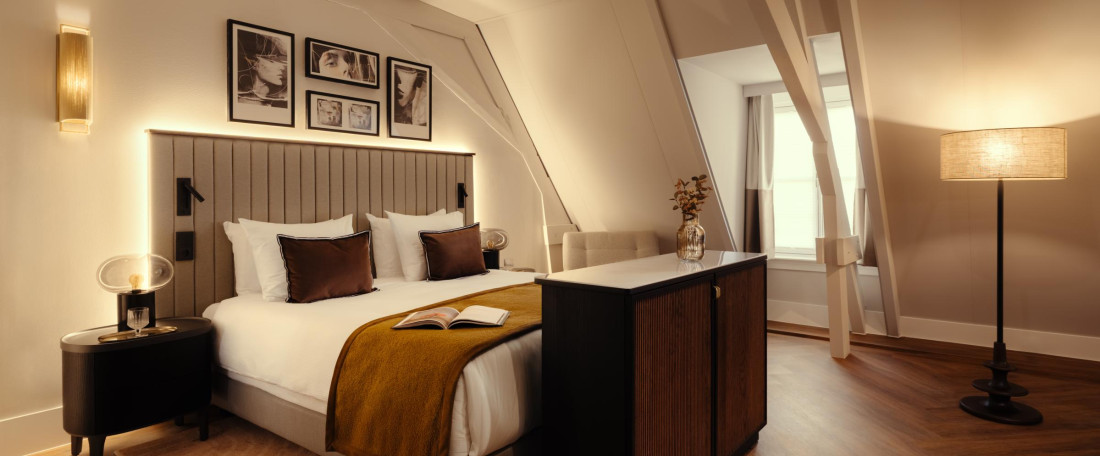 Junior Suite 1 King Bed 1 Sofabed